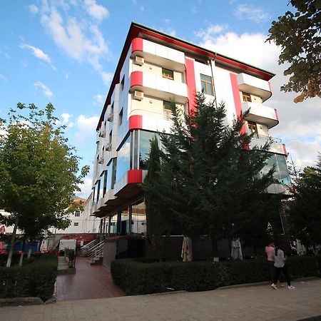Hotel Piazza Peshkopia Kültér fotó