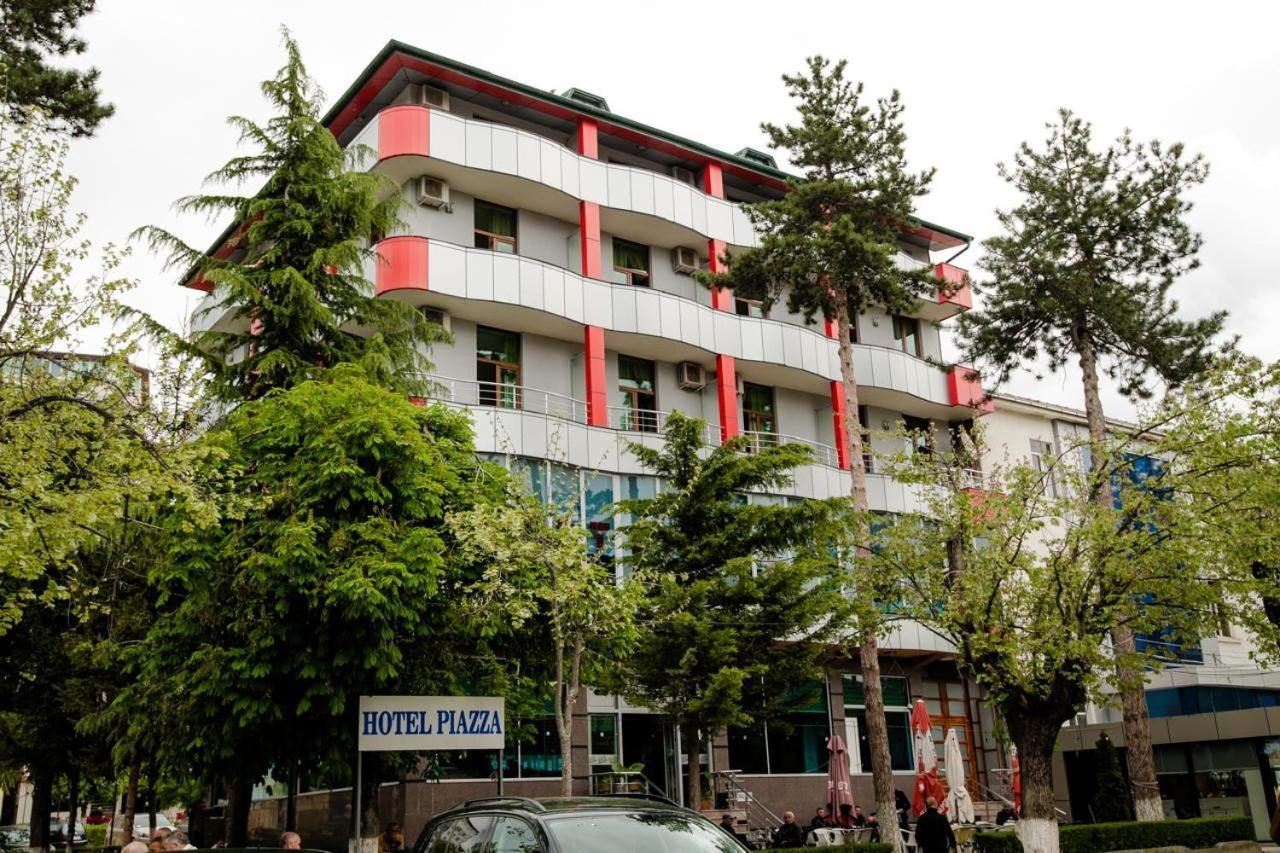 Hotel Piazza Peshkopia Kültér fotó