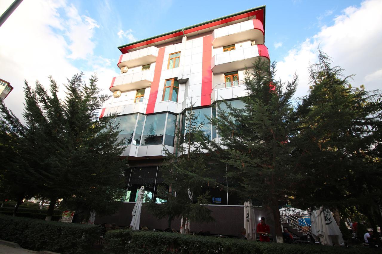 Hotel Piazza Peshkopia Kültér fotó