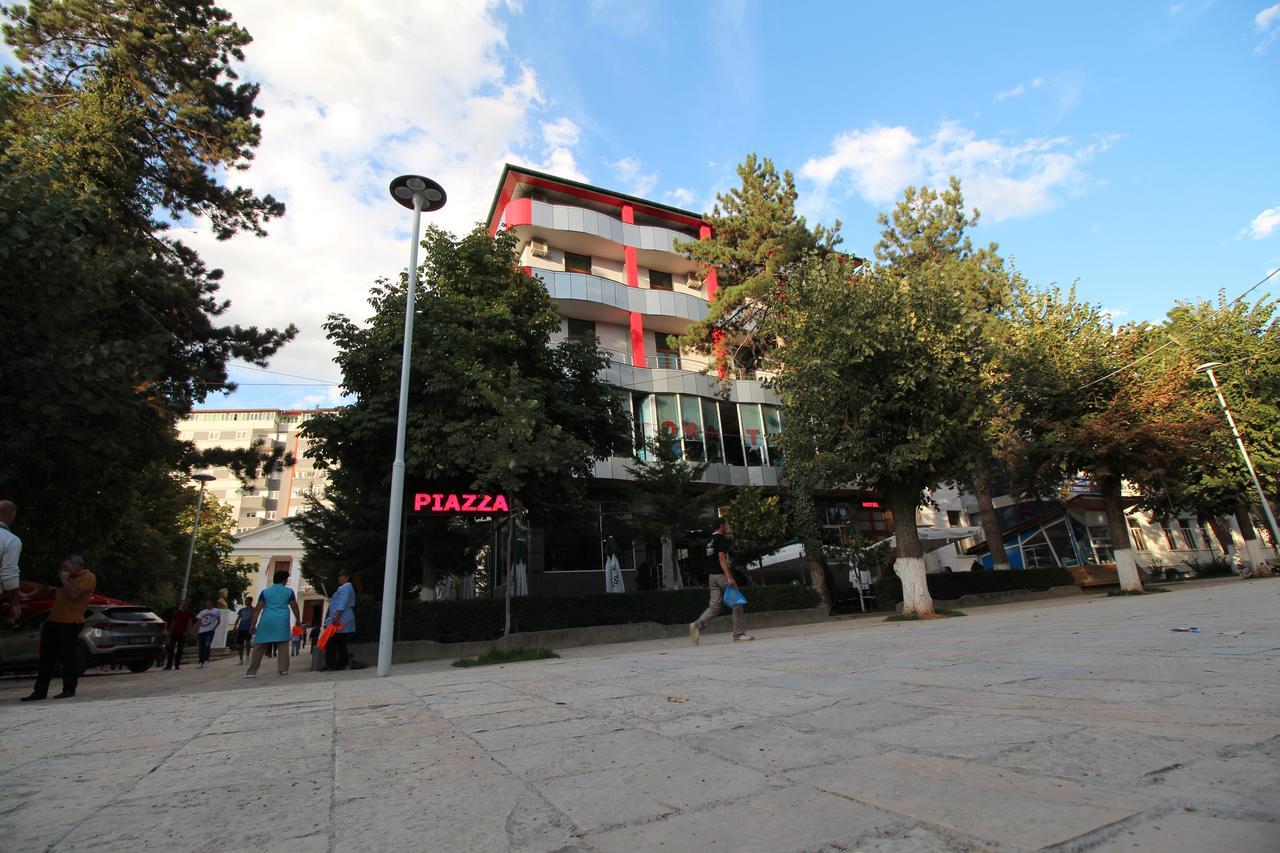 Hotel Piazza Peshkopia Kültér fotó