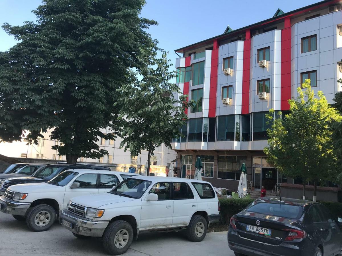 Hotel Piazza Peshkopia Kültér fotó