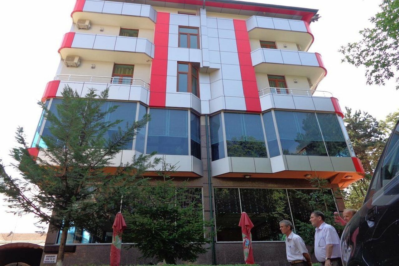 Hotel Piazza Peshkopia Kültér fotó